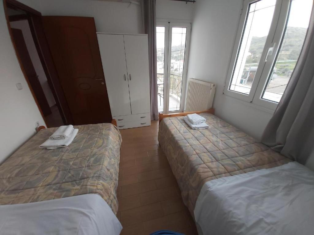 Bodikos Apartments Pitsidia Exteriör bild